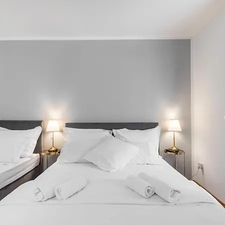 Splitstay - 1 Min Walk To Diocletian's Palace *