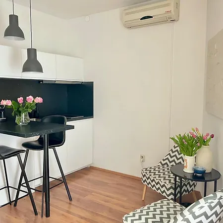 Splitstay - 1 Min Walk To Diocletian's Palace Apartament *