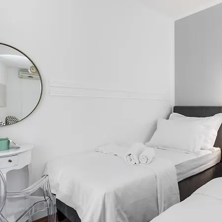 Splitstay - 1 Min To Golden Gate, Old Town Apartmán *