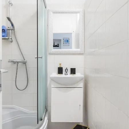 Apartament Nana - By Golden Gate, Old Town