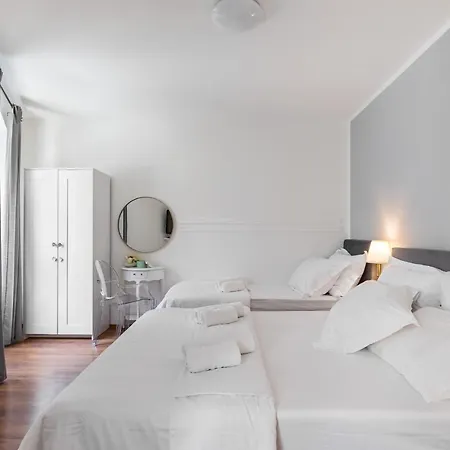 Splitstay - 1 Min To Golden Gate, Old Town Split