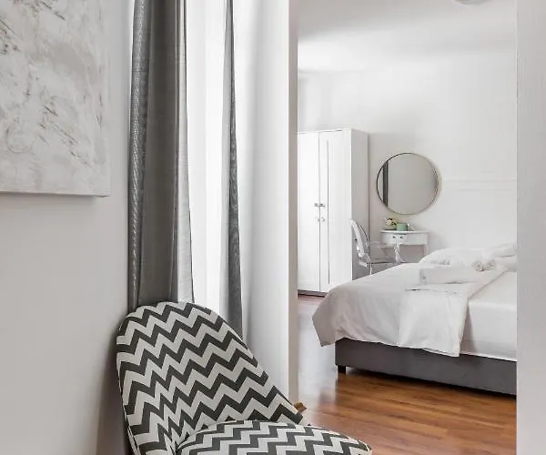 Splitstay Studio - 1 Min Walk To Diocletian'S Palace Apartament Split