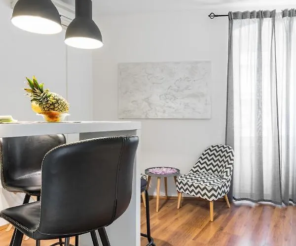 Splitstay Studio - 1 Min Walk To Diocletian'S Palace *